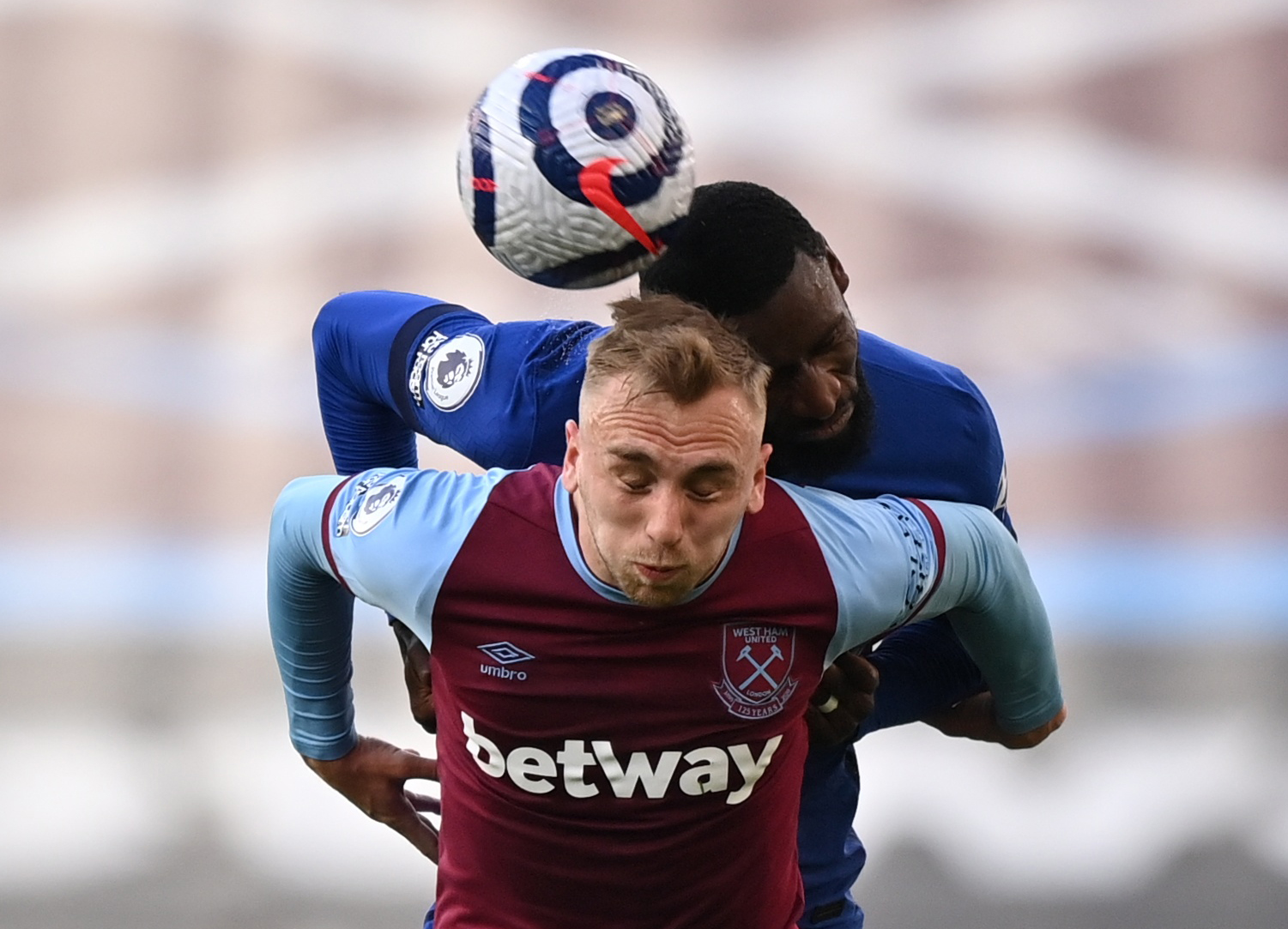 科莫带来立 科莫带来立