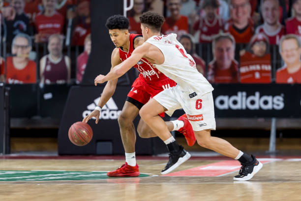 与滕哈赫的 与滕哈赫的